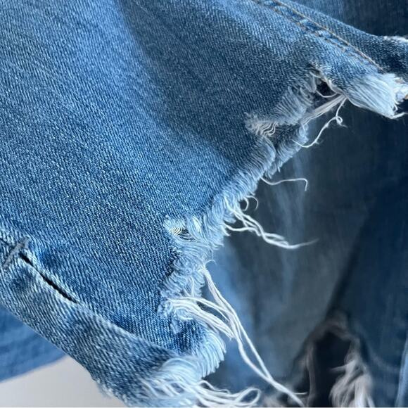 American Eagle Hi-Rise Tom Girl Super Distressed Extra Long 6 XLong - Picture 4 of 13